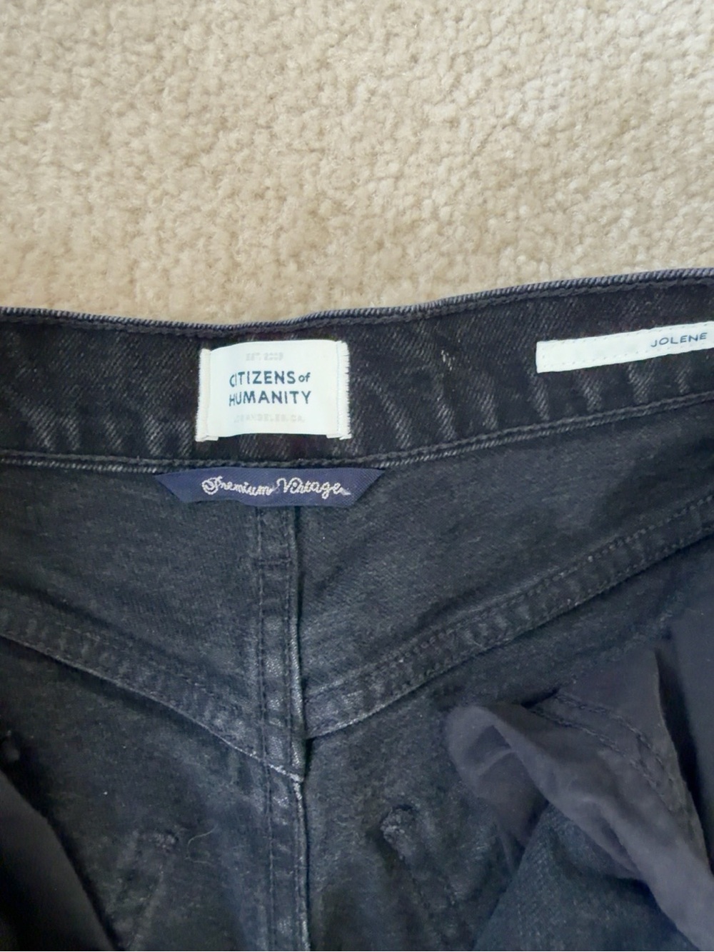 Citizens Of Humanity Slim Straight Jeans in Black- size 25